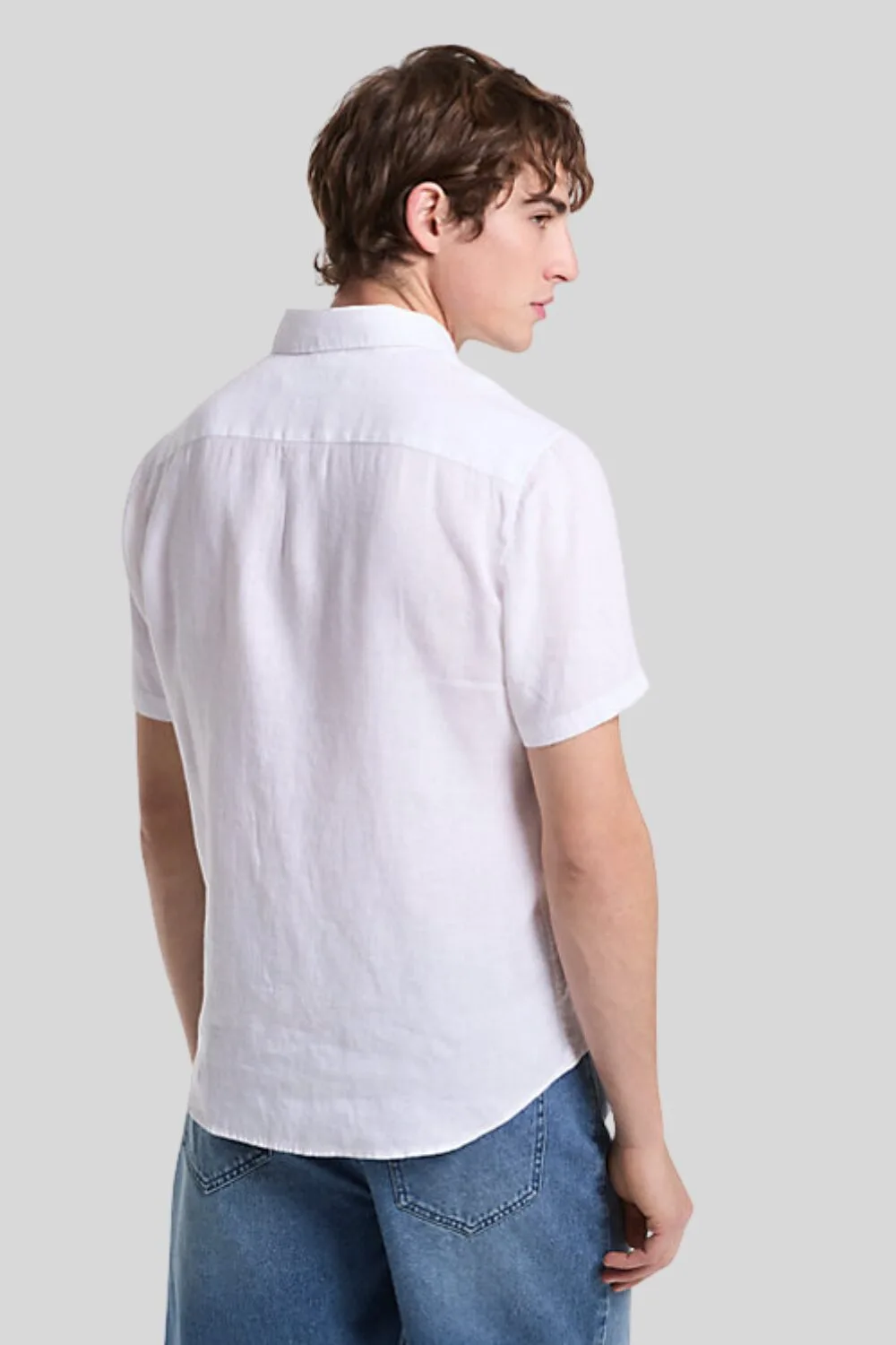 Back view of Michael Kors men's slim fit linen shirt – breathable linen shirt for summer