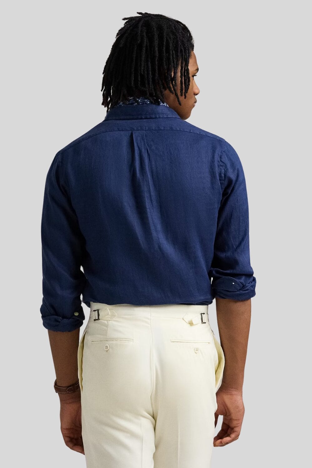 Back profile of Ralph Lauren men's slim linen shirt – stylish and breathable option