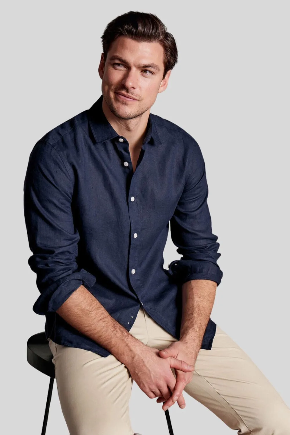 Charles Tyrwhitt slim fit Linen Shirt (Seated)