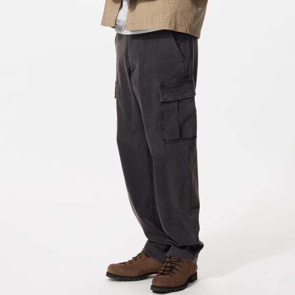 Uniqlo Cargo Denim Pants in 08 DARK GRAY