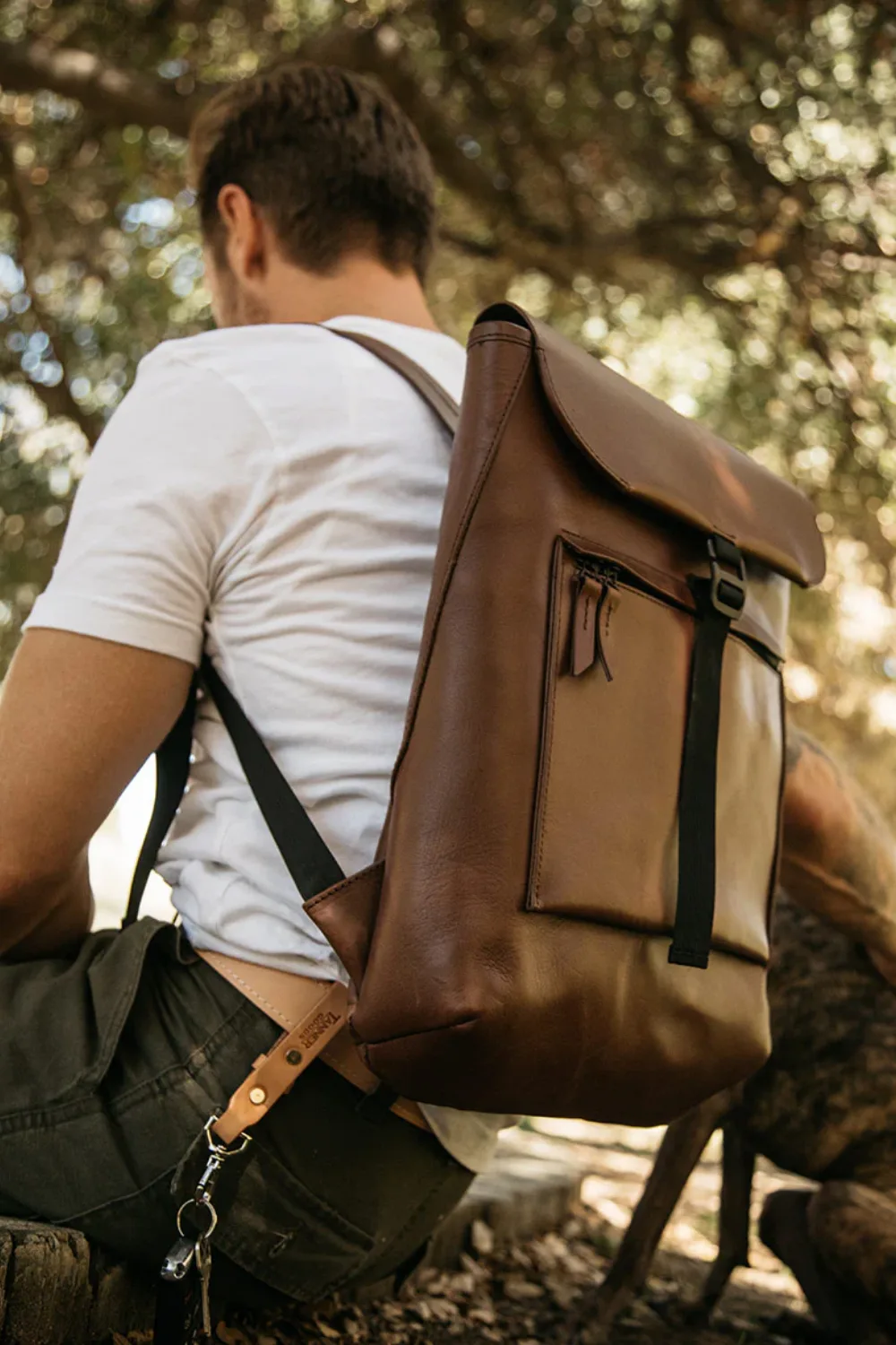 Men Wearing Tanner Goods Holton Leather Pack in Brown