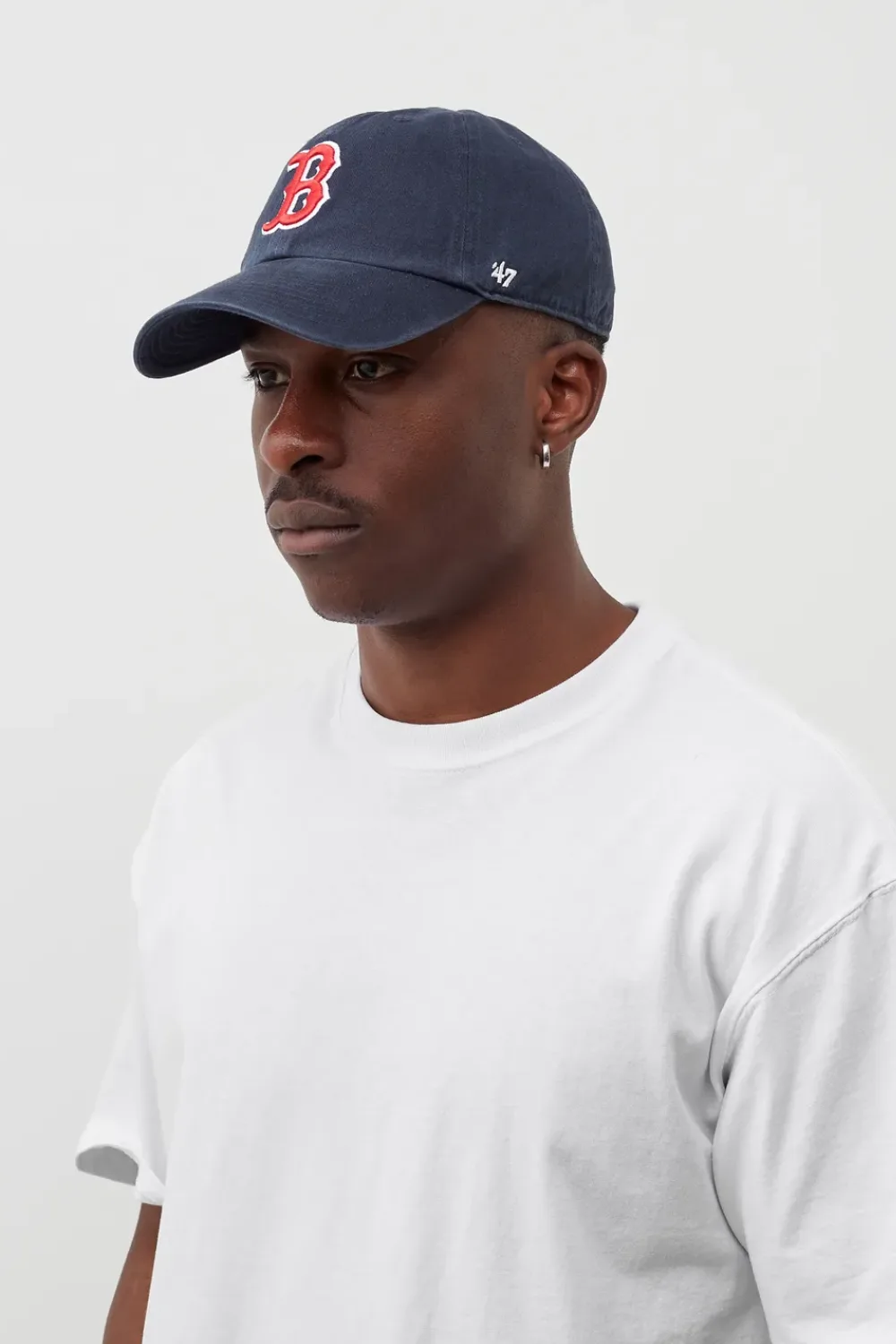 Man wearing '47 Brand Boston Red Sox Clean Up Adjustable Strapback Cap