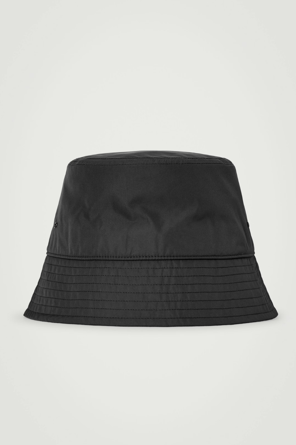 COS BUCKET HAT in Black